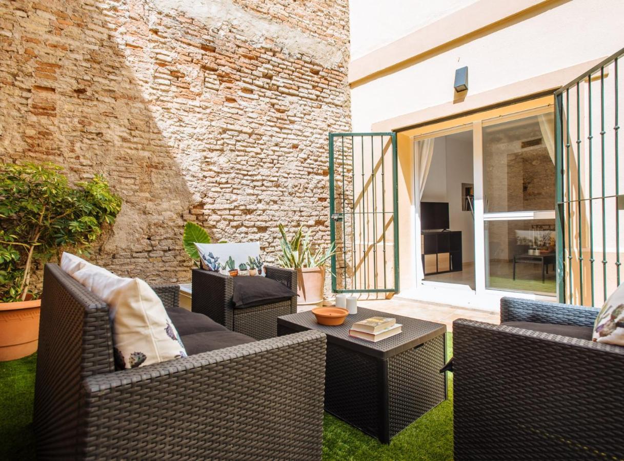 Sol Suite Apartment With Garden 세비야 외부 사진